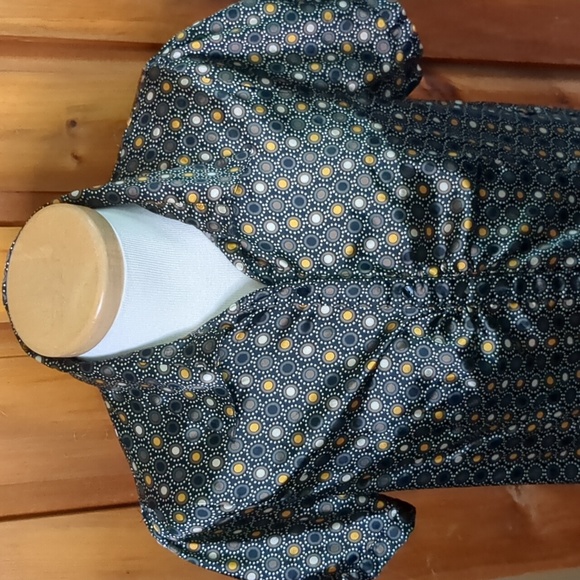 POINT ZERO* by Nicole Benisti satin ruched button front puff sleeve collared top - Picture 2 of 11